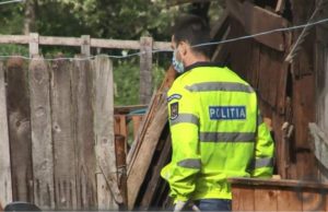 Soție dată dispărută de soț la 112, găsită de polițiști în casă, ruptă de beată, dormind între șifonier și sobă