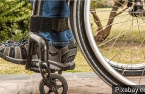 Drama cumplită a unui arădean. A ajuns la spital pe picioarele sale, dar a plecat în scaun cu rotile!