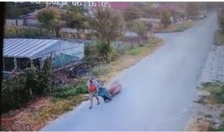 Un bărbat din Murfatlar și-a dus tatăl mort cu căruțul la cimitir. Polițiștii l-au trimis la Psihiatrie