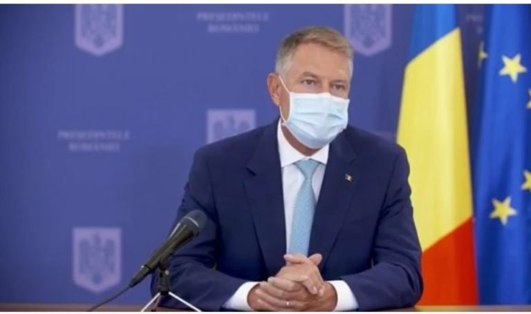 Iohannis: „Profesorii vor merge cu mască, pe care și-o vor procura ei și elevii la fel”