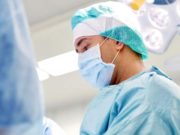 Un medic clujean își strigă revolta: „Ne punem sănătatea în pericol pentru oameni iresponsabili și mincinoși”