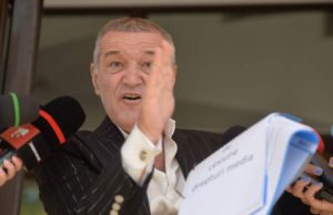 Gigi Becali a răbufnit în ziua cu 1.328 de noi cazuri de coronavirus: „Stau sute de mii de oameni la plajă! Ne luăm după Arafat? Ajungem la balamuc”