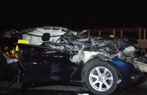 Fetița de un an și nouă luni moartă pe A1, după ce mașina condusă de tatăl ei a intrat sub un TIR care întorcea pe autostradă