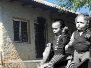 Cei doi frați de 1 și 3 ani din Iași s-ar fi intoxicat cu fosfură de aluminiu, substanța folosită și în deratizarea de la Timișoara