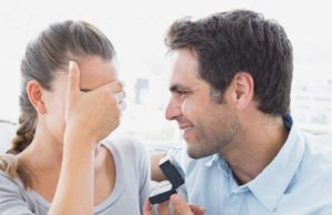 Dramă romantică la Botoșani, după ce un tânăr și-a întrebat viitoarea soție ce a făcut cu banii trimiși de el din Italia