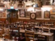 Se redeschid restaurantele, dar nu în toate județele. La nunți și la botezuri pot participa, în interior, 50 de oameni