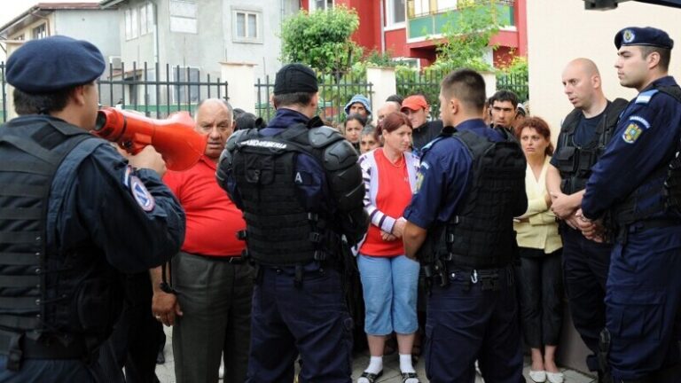 Incidente la vot – alegeri locale 2020. Votarea a fost suspendată la Costinești pentru că buletinele de vot sunt greșite