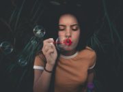 Cum să înlocuiești pofta de lucruri cu pofta de viață