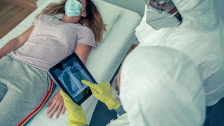 Tratament inovator la Timișoara. Pacienții de coronavirus sunt tratați după o nouă tehnică și nu mai ajung la terapie intensivă