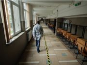 GHID pentru gimnaziu și liceu: Pauze de 5 minute pentru ca profesorii să schimbe clasa, elevii au doar 2 sau 3 discipline simultan