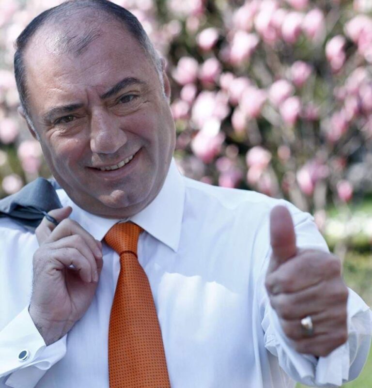 Antonie Solomon, la ieşirea de la urne: „Mă mândresc cu cea mai frumoasă campanie”