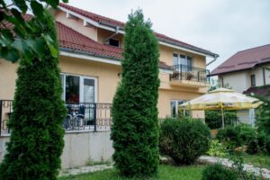 camin-seniori-1068x713