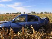 Tineri găsiți morți într-un Logan răsturnat pe câmp, în Vrancea. Au zăcut ore în șir în lanul de porumb