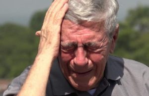 Bătrân snopit în bătaie de un tânăr de 17 ani, pe stradă, fără niciun motiv, la Vâlcea