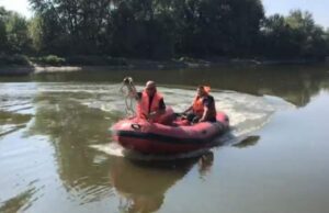 Elevul căutat de ieri în râul Mureș a fost găsit mort. Băiatul de 14 ani plecase după ore la scăldat, cu doi colegi