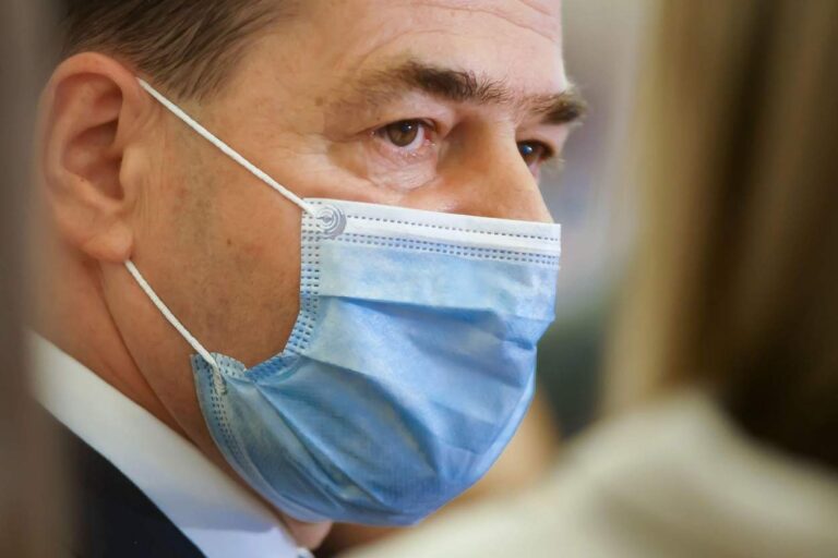 Ludovic Orban: Restaurantele s-ar putea închide din nou în localitățile cu multe cazuri de coronavirus 