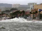 Inundațiile au scos cadavrele din cimitire la suprafață. Viitura le-a dus departe: „Familiile noastre ne-au fost luate”