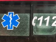 Un bărbat din Caraș-Severin a aruncat benzină peste o femeie și i-a dat foc pentru o datorie de 1.000 de euro