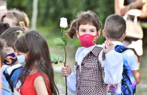 Zile libere plătite pentru părinţii copiilor care învață de acasă sau în sistem hibrid