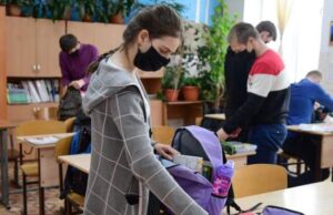 Capitala a ajuns la rata de incidență de 3. Prefectura decide dacă, de mâine, elevii stau acasă