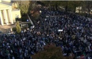 Victorie cu multe bule pentru Biden. La Washington s-a vândut șampanie cât pentru două Revelioane