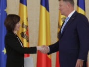 Klaus Iohannis, primul șef de stat care o felicită pe Maia Sandu pentru câștigarea alegerilor