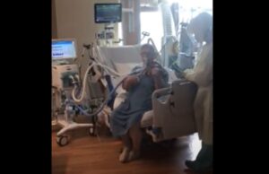 Un bolnav care abia putea să respire le-a cântat la vioară medicilor, în semn de mulţumire, în America