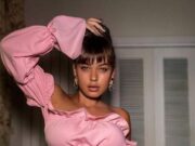 Misha, fără sutien pe Internet! Cântăreața și-a etalat sânii voluptoși în cel mai provocator decolteu: „Ești fierbinte”