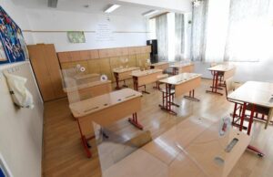 Profesorii sunt revoltați de când au aflat că au prioritate la vaccinul anti-COVID!