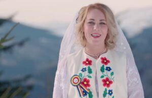 “Floricea de iasomie“ este piesă lansată de Luminita Sipoteanu Anghel