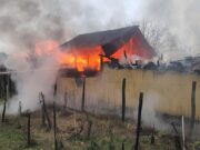 Incendiu violent, cu pagube semnificative, produs într-o comună din Dolj