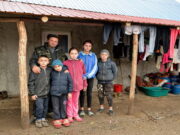 Drama copiilor sărmani de la şcoala din Cioca Boca, judeţul Iaşi. Sărăcia aproape că i-a oprit să mai viseze