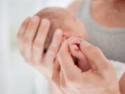 Un bebeluş de 3 zile a murit înecat cu lapte, la Spitalul Judeţean Alba