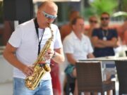 Orice pentru fetele lui tata! Când vine vorba de cumpărături de Crăciun, Flavius Teodosiu nu se dă în lături! Cum a fost surprins alături de fiica sa la mall