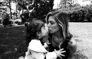 Christina Perri, mesaj sfâșietor după ce și-a pierdut fetița: „S-a născut tăcută”