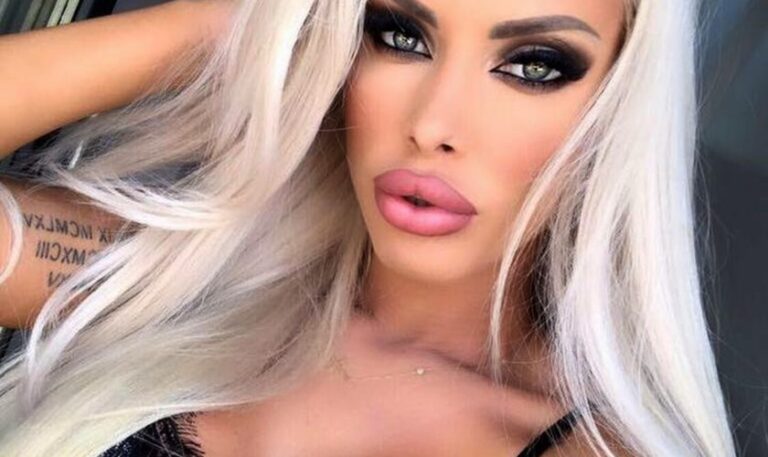Loredana Chivu, cu sânii și zona intimă la vedere, pe plajele din Dubai! Ipostaza incendiară a înnebunit toți bărbații! / FOTO