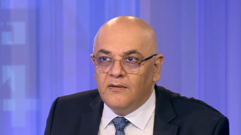 Ce spune Raed Arafat despre descoperirea noii tulpini a coronavirusului în România: „Se răspândește în comunitate”