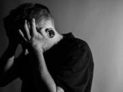 Simptome de depresie pe care să le urmărești la cei dragi. Ce este de făcut când apar