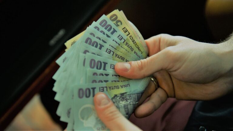 Majorare Pensii 2021. Ministrul Muncii spune cu cât cresc pensiile şi anunţă ajutor pentru „risc de sărăcie energetică”