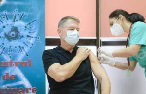 Mușchii lui Klaus Iohannis au ajuns virali pe internet! Ce glume au apărut pe seama Președintelui!