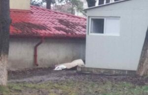 Femeie moartă în curtea spitalului. Caz şocant la Botoşani