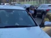 Cine este bărbatul care a lovit cu maşina un cărucior în care se afla în bebeluş, pe o stradă din Bucureşti. Interlopul a fost reţinut