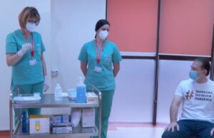 Premierul României s-a vaccinat public împotriva COVID: ”Nu am simțit nimic. Mă bucur că m-am vaccinat”