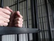 Sfârșit tragic pentru un tânăr de 32 de ani! S-a spânzurat cu un cearceaf în arestul Poliției