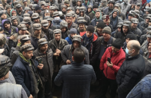 Minerii continuă protestul la Lupeni