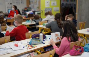 O elevă a unei şcoli din Bucureşti, infectată cu coronavirus. Este primul caz după reluarea cursurilor