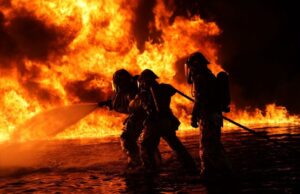 Incendiu puternic la o școală din Vaslui! Clădirea a fost curpinsă de flăcări din cauza centralei termice