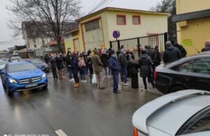 Șoferii nu mai au voie să parcheze lângă școli!