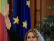 Diana Șoșoacă dă de pământ cu partidul AUR, după demiterea din funcție: „A ridicat palma la mine!”