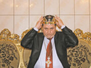 Regele romilor, săltat de mascați. Dan Stănescu s-a trezit cu jandarmii la porţile Palatului de Aramă